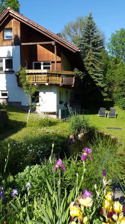 Ferienhaus "Am Schleifenbach" Saalfeld Saale Esterno foto