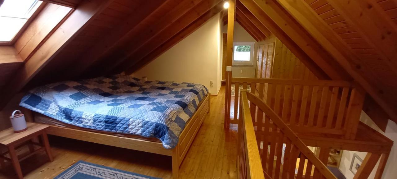 Ferienhaus "Am Schleifenbach" Saalfeld Saale Esterno foto