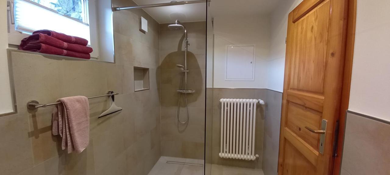 Ferienhaus "Am Schleifenbach" Saalfeld Saale Esterno foto